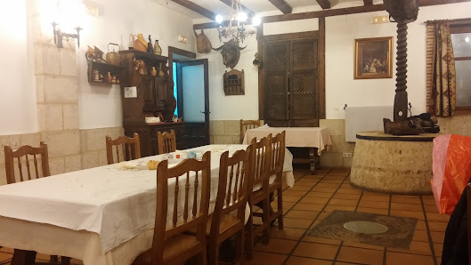 Mesón, Restaurante del Carro C. Subida Bodegas, 5, 34450 Astudillo, Palencia, España