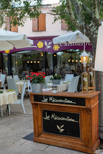Atmosphère du Restaurant de spécialités provençales Restaurant à Gassin - Le Micocoulier - n°9
