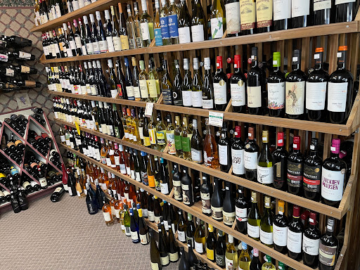 Wine Store «Village Dell & Wine Shop», reviews and photos, 819 Hammond Ave, Rice Lake, WI 54868, USA