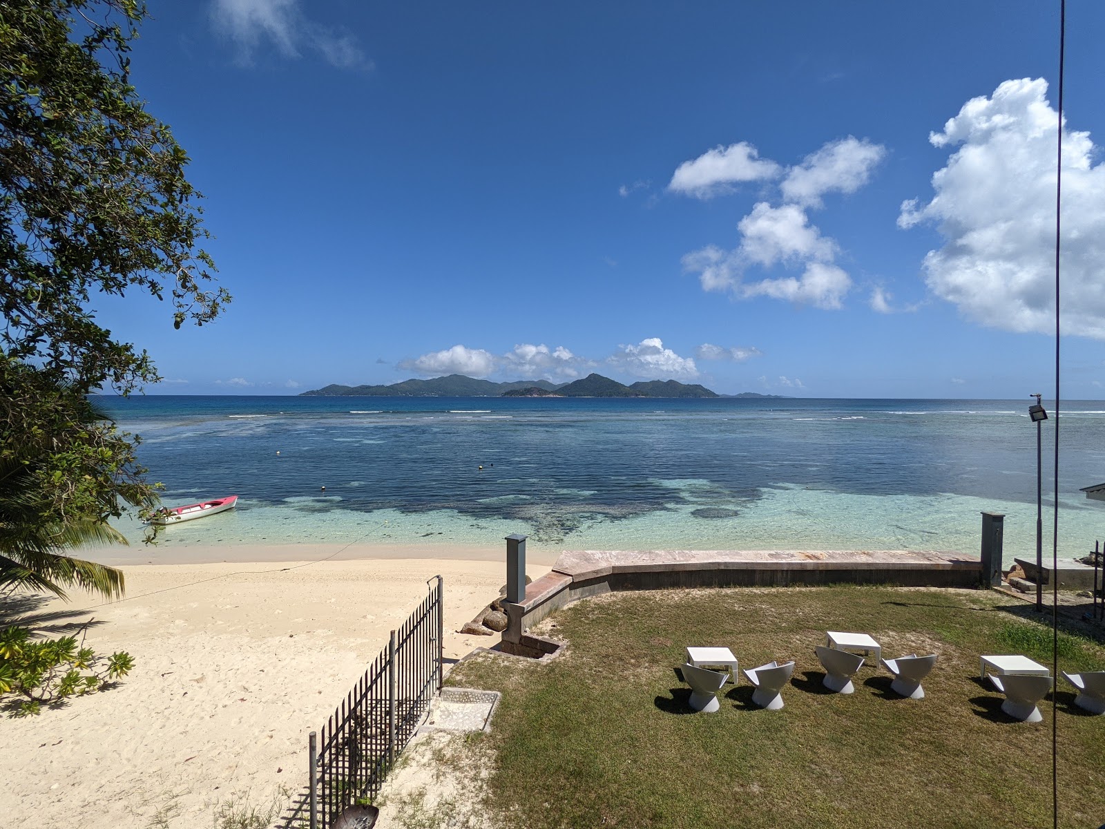 Foto av Anse Reunion Beach vildmarksområde