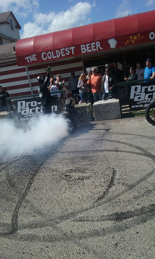 Karaoke Bar «Yankee Bar & Grill», reviews and photos, 5482 Lake Rd E, Geneva, OH 44041, USA