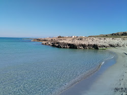 Foto de Spiaggia Mezzaluna com pequena baía