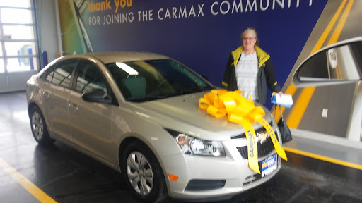 Used Car Dealer «CarMax», reviews and photos, 4431 28th St SE, Kentwood, MI 49512, USA