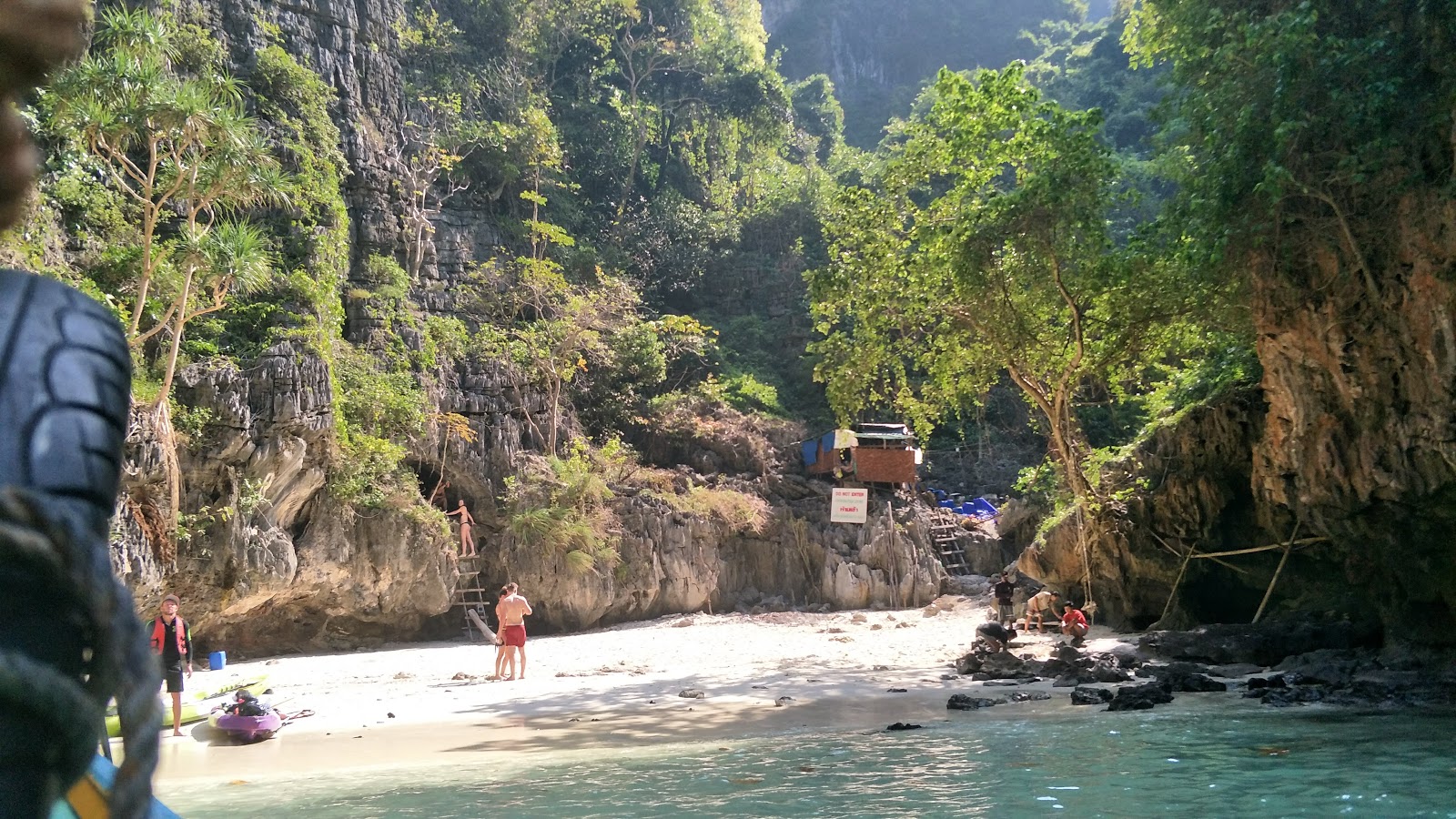 Foto von Wang Long Bay Beach und seine wunderschöne Landschaft