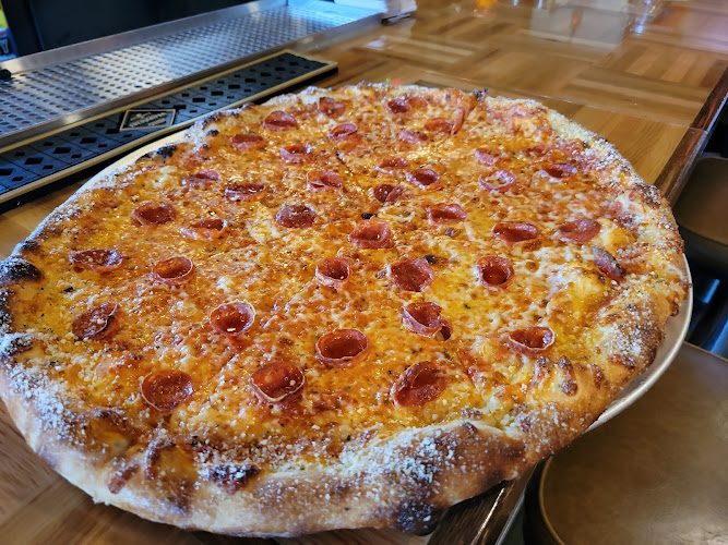 #1 best pizza place in Atlanta - LLoyd's Restaurant & Lounge
