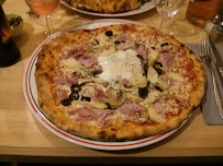 Pizza du Pizzeria Amore e Fantasia à Levallois-Perret - n°13