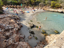 Cala Sa Nau Plajı'in fotoğrafı küçük koy ile birlikte