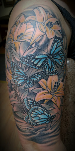 Tattoo Shop «Karma Tattoo Studio», reviews and photos, 2230 W 8th St #3, Erie, PA 16505, USA