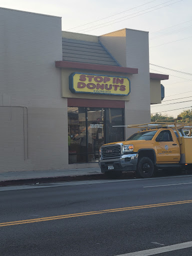 Stop In Donuts, 16851 Victory Blvd # 12, Van Nuys, CA 91406, USA, 