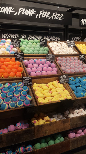 Cosmetics Store «LUSH», reviews and photos, 1961 Chain Bridge Rd, McLean, VA 22102, USA