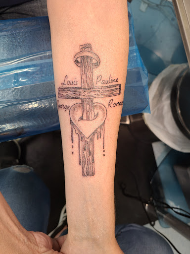 Explore double heart tattoo ideas, creative tattoo ideas in Colonial Heights, available at Connellys Tattooing