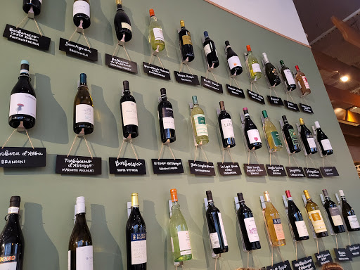 Shopping Mall «The Shops at North Bridge», reviews and photos, 520 N Michigan Ave, Chicago, IL 60611, USA