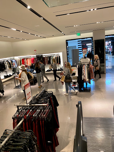 Shopping Mall «Walt Whitman Shops», reviews and photos, 160 Walt Whitman Rd, Huntington Station, NY 11746, USA