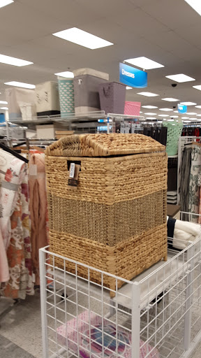 Clothing Store «Ross Dress for Less», reviews and photos, 620 Triangle Shopping Center, Longview, WA 98632, USA