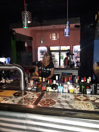 Cachivache Bar