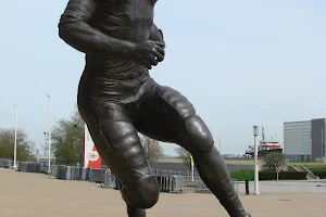 Jim Brown Statue image