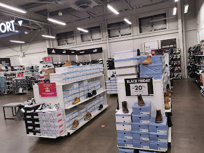GEMO CHANTELOUP - CLOS DU CHENE Chaussures et Vêtements à Chanteloup-en-Brie