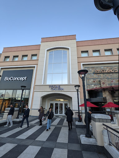 Shopping Mall «Tysons Galleria», reviews and photos, 2001 International Dr, McLean, VA 22102, USA