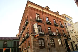 Hotel La Posada Regia image