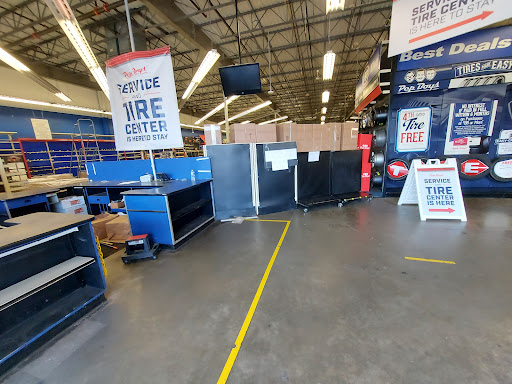 Auto Parts Store «Pep Boys Auto Parts & Service», reviews and photos, 94-47 Merrick Blvd, Jamaica, NY 11433, USA