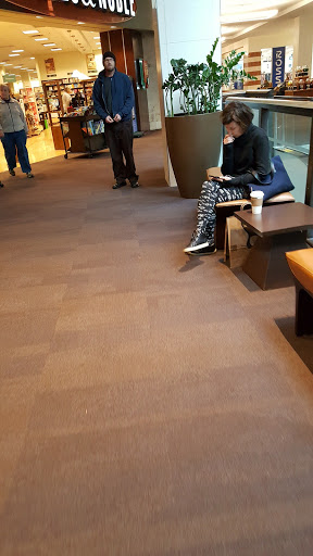 Book Store «Barnes & Noble», reviews and photos, 1317 Lloyd Center, Portland, OR 97232, USA