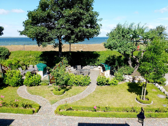 Photo Apartmenthaus Old customs house on the beach 18551 Glowe