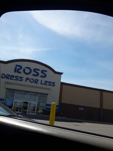 Clothing Store «Ross Dress for Less», reviews and photos, 257 N Weber Rd, Bolingbrook, IL 60490, USA