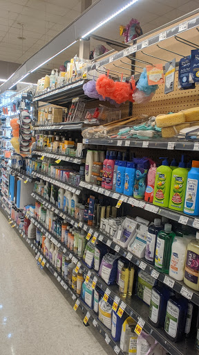 Grocery Store «Metro Market», reviews and photos, 1123 N Van Buren St, Milwaukee, WI 53202, USA