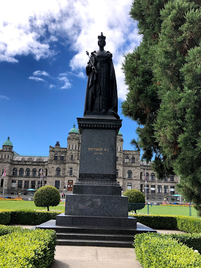 Queen Victoria Statue