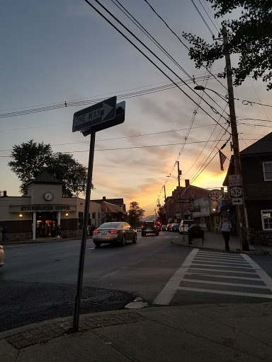 Coffee Shop «Starbucks», reviews and photos, 1 Plattekill Ave, New Paltz, NY 12561, USA