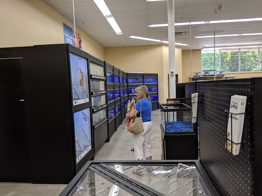 Pet Supply Store «IncrediPet», reviews and photos, 306 Southland Dr, Lexington, KY 40503, USA