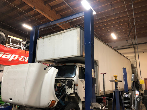 Auto Repair Shop «Pegoraro Auto Repair», reviews and photos, 3110 NE Minnehaha St, Vancouver, WA 98663, USA