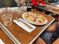 Pizza du Restaurant Café de la Paix à Saint-Martin-de-Ré - n°3