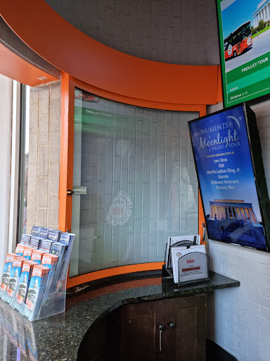 Sightseeing Tour Agency «Old Town Trolley and DC Duck Tours», reviews and photos, 50 Massachusetts Ave NE, Washington, DC 20002, USA