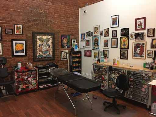 Tattoo Shop «Electric Anchor Tattoo Co.», reviews and photos, 820 Market St #100, Parkersburg, WV 26101, USA