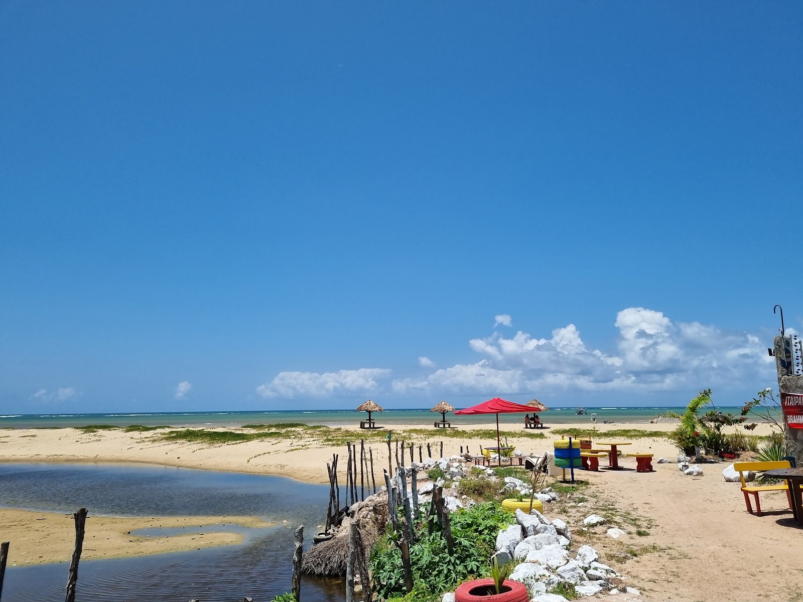 Foto di Praia da Marina do Bira con una costa spaziosa