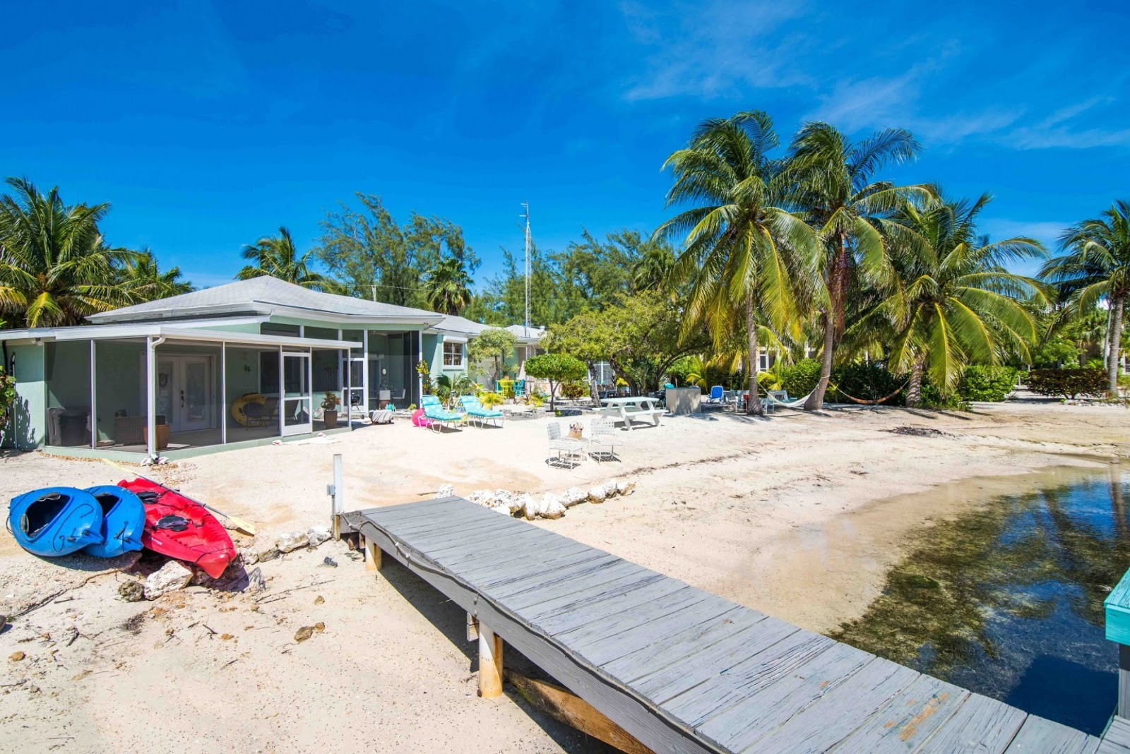 Foto von Rum Point beach und die siedlung
