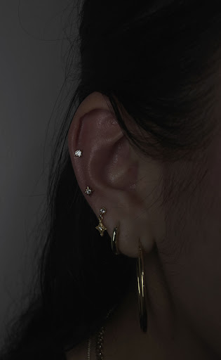 Explore memorial tattoo ideas for sister, creative tattoo ideas in Freeport, available at Aesthetic Piercings