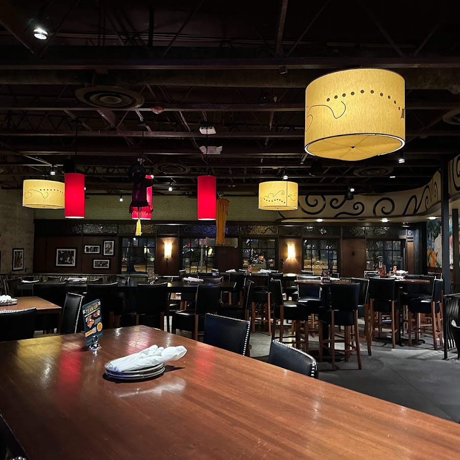 Bar Louie – Orlando Gateway