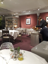 Atmosphère du Restaurant Au Trou Gascon à Paris - n°13