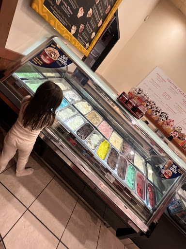 Ice Cream Shop «Cold Stone Creamery», reviews and photos, 1501 SE 17th St F, Fort Lauderdale, FL 33316, USA