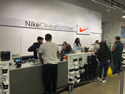 Sporting Goods Store «Nike Clearance Store», reviews and photos, 5000 S Arizona Mills Cir #240, Tempe, AZ 85282, USA