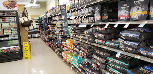 Pet Supply Store «Petco Animal Supplies», reviews and photos, 239 Newburyport Turnpike, Topsfield, MA 01983, USA