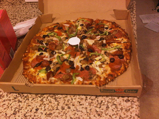 Pizza Restaurant «Round Table Pizza», reviews and photos, 22722 Lambert St, Lake Forest, CA 92630, USA