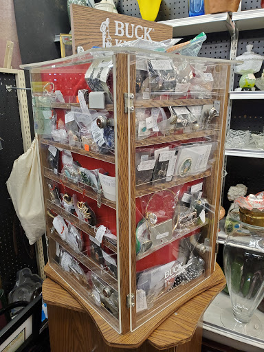 Thrift Store «Auburn Valley Humane Society Thrift Store», reviews and photos, 1123 E Main St, Auburn, WA 98002, USA