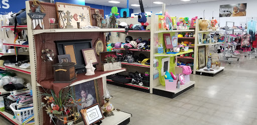 Thrift Store «Volunteers of America Thrift Store», reviews and photos, 1135 N Belsay Rd, Burton, MI 48509, USA
