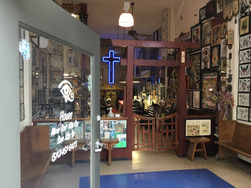 Tattoo Shop «Temple Tattoo», reviews and photos, 384 17th St, Oakland, CA 94612, USA