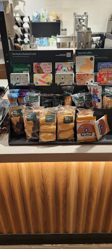 Coffee Shop «Starbucks», reviews and photos, 1068-1070 Chapel St, New Haven, CT 06510, USA