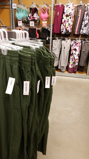 Clothing Store «Old Navy», reviews and photos, 12767 Riverdale Blvd, Coon Rapids, MN 55448, USA