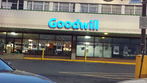 Goodwill Industries, 231 South St, Holyoke, MA 01040, USA, 